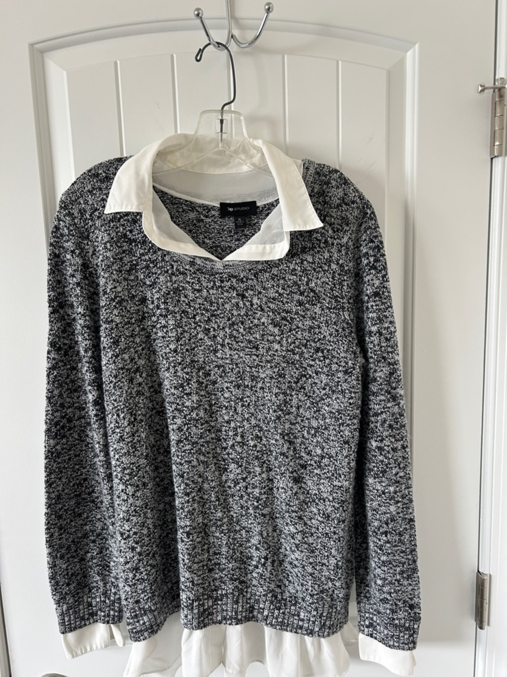 AB Studio Black & White Marled V-Neck Pullover with Shirt Hem